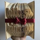 "Boldog ... Szülinapot" 2 soros könyvszobor